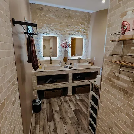 بيت للعطل Ancienne Grange Renovee Avec Piscine Vaillac