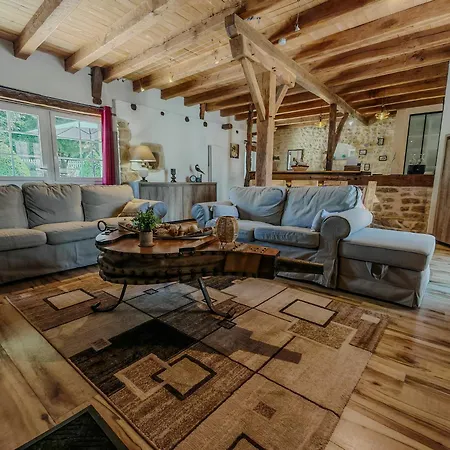 Ancienne grange rénovée avec piscine * Vaillac