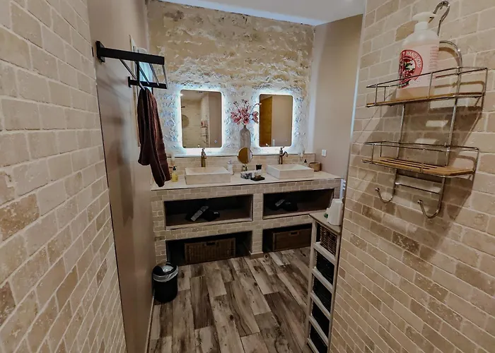 Сasa de vacaciones Ancienne grange rénovée avec piscine Vaillac